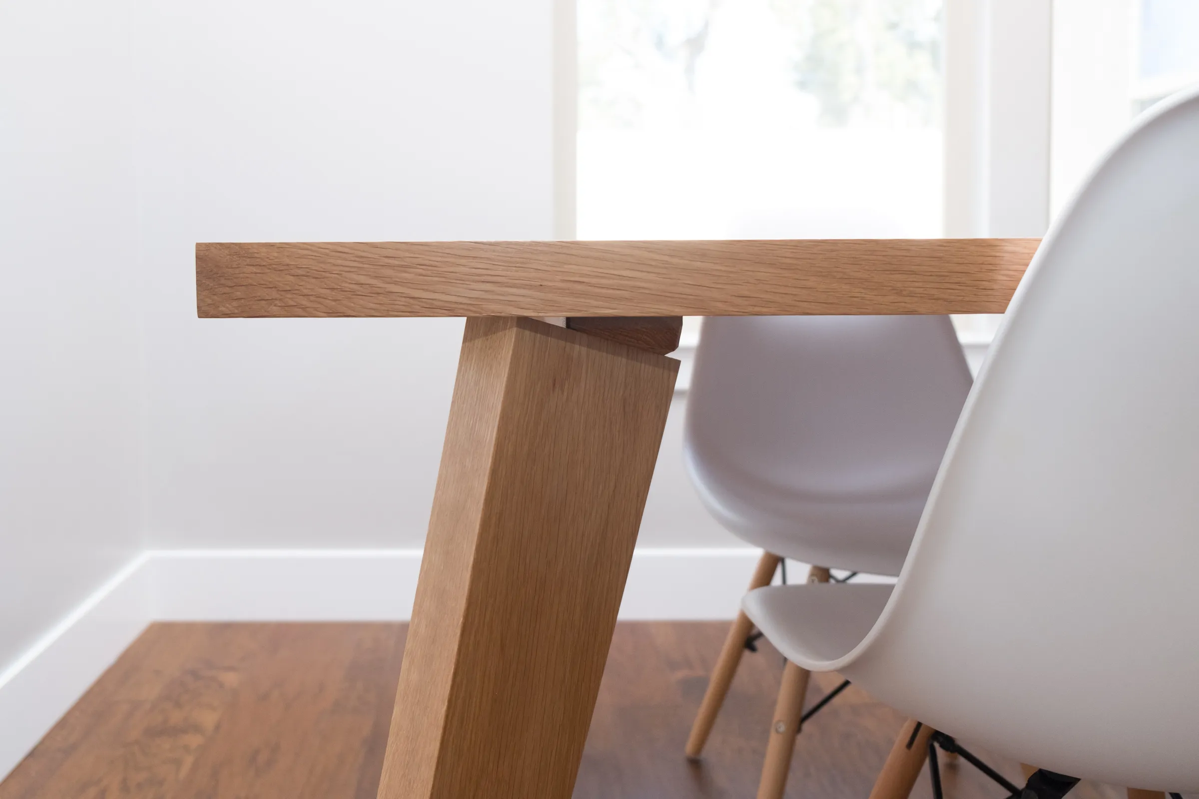 Splay Table, detail view 3 of 7